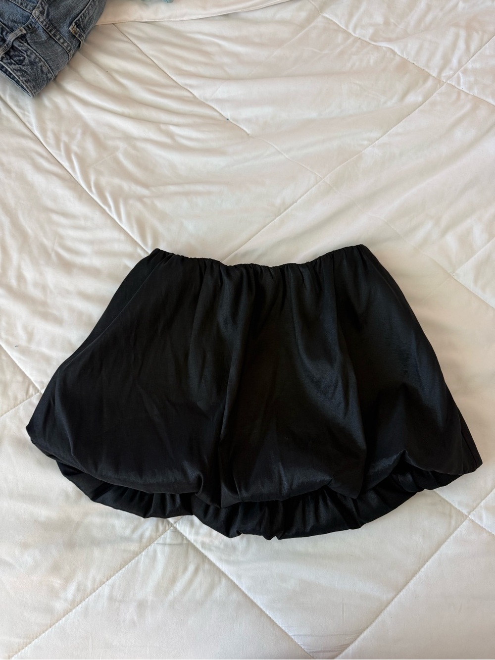 Abercrombie & Fitch Black Bubble Skirt